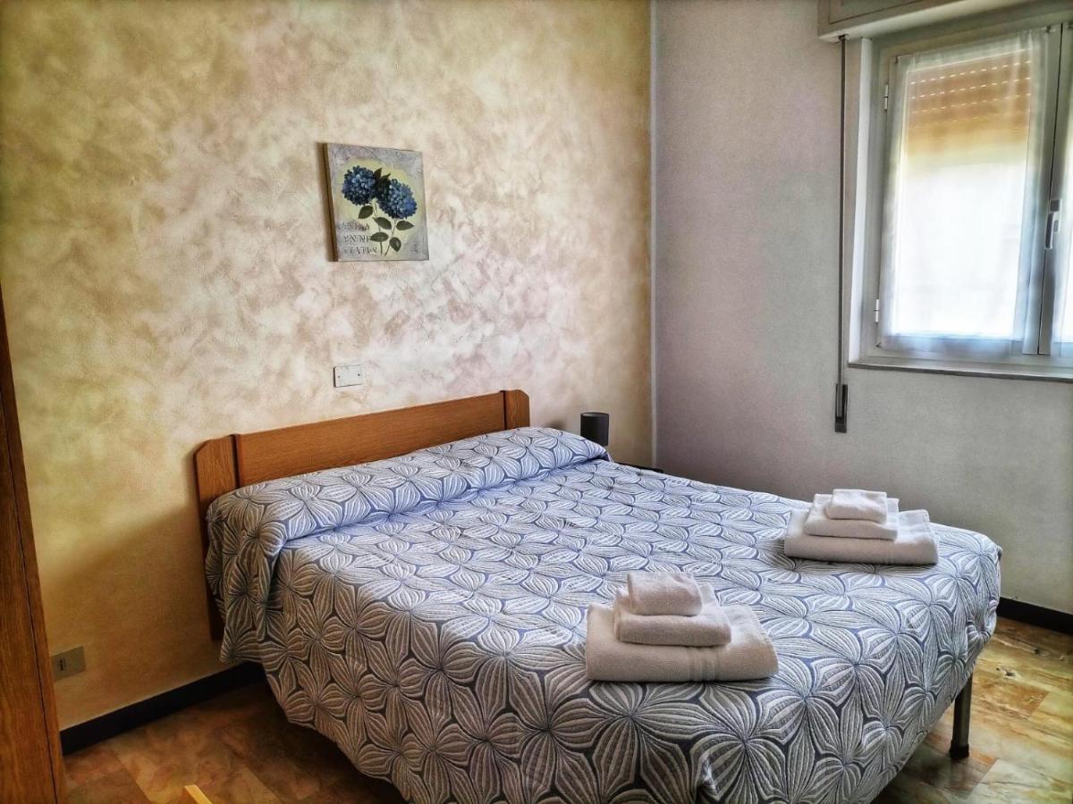 B&B Hotel Costa Azzurra Spotorno Bagian luar foto